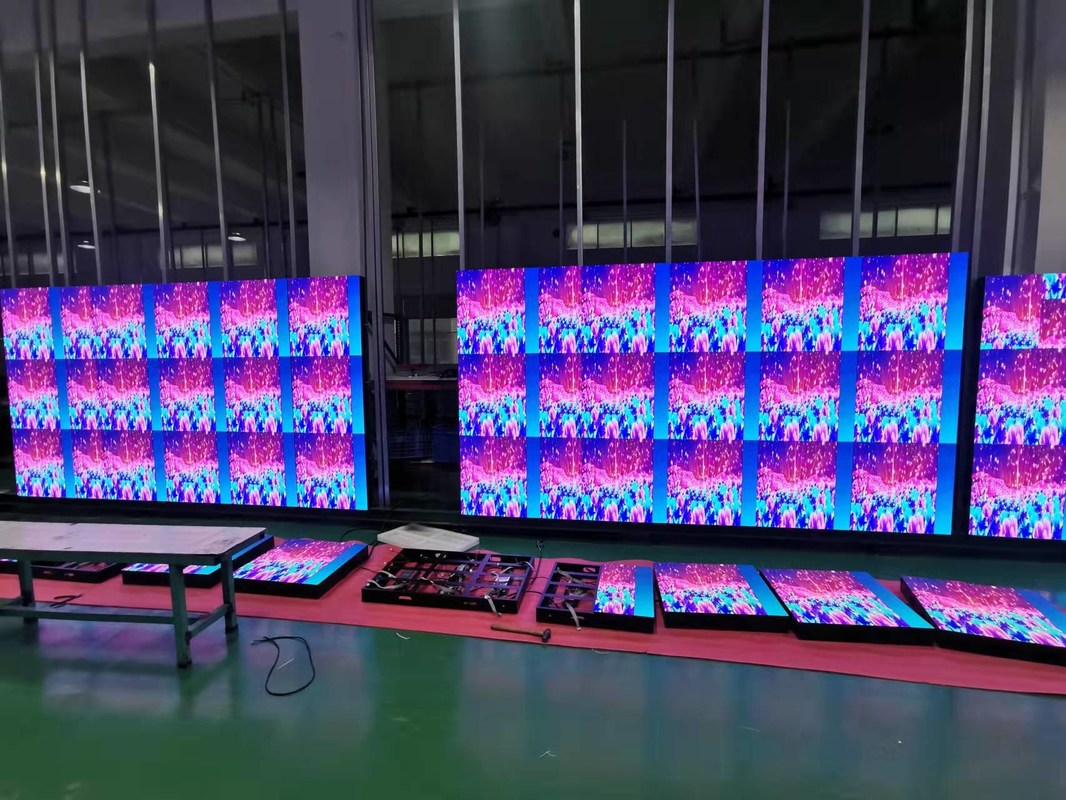 Mehrfarbige LED-Wandbildschirme für Innenräume P3.91 P5.95 Festanlage