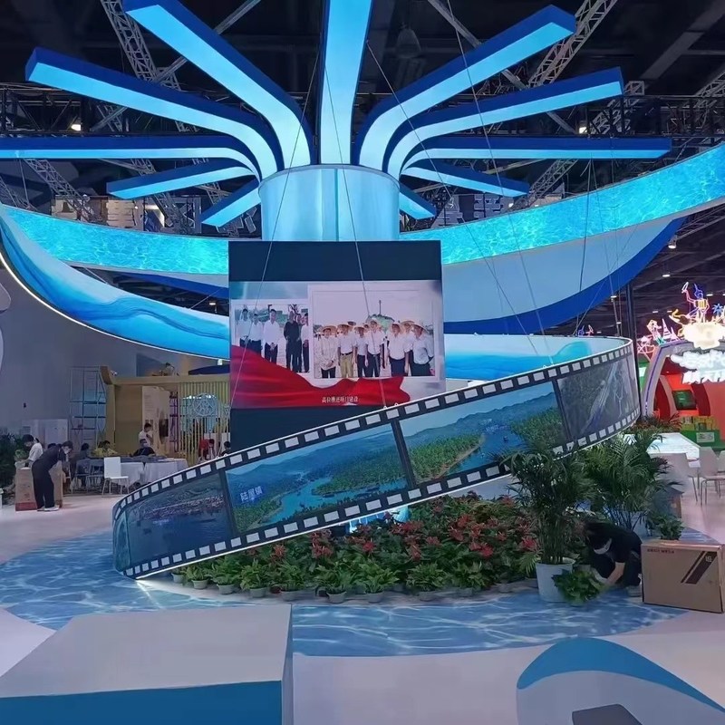 Kreisförmige dünne, flexible LED-Anzeige P1.8 P2 P2.5 P3 Vollfarbe